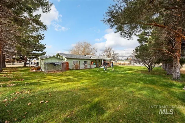 $319,900 | 518 South Edith Street, Shoshone, ID 83352