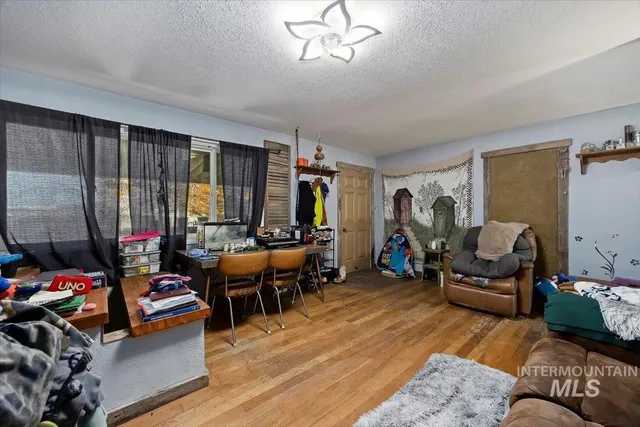 $319,900 | 518 South Edith Street, Shoshone, ID 83352