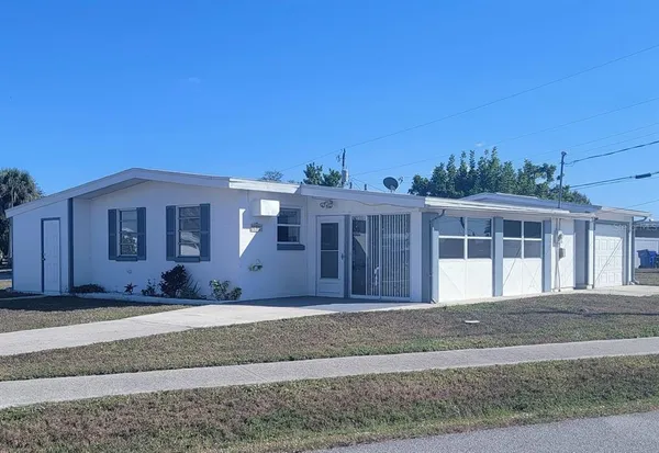 $1,900 | 8385 Aero Avenue, North Port, FL 34287