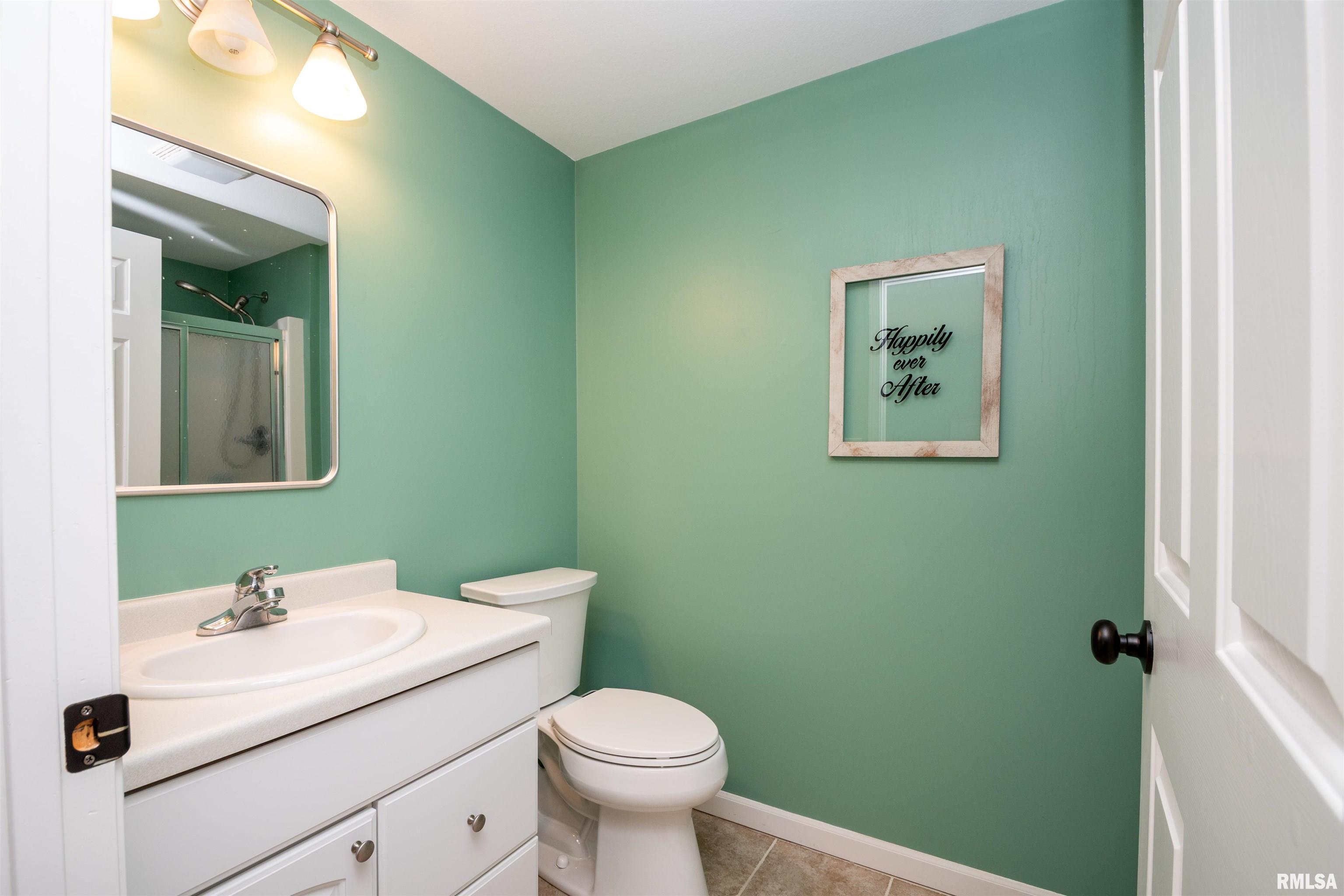 84 Walnut Court Dahinda, IL 61428 - Photo 20 of 53