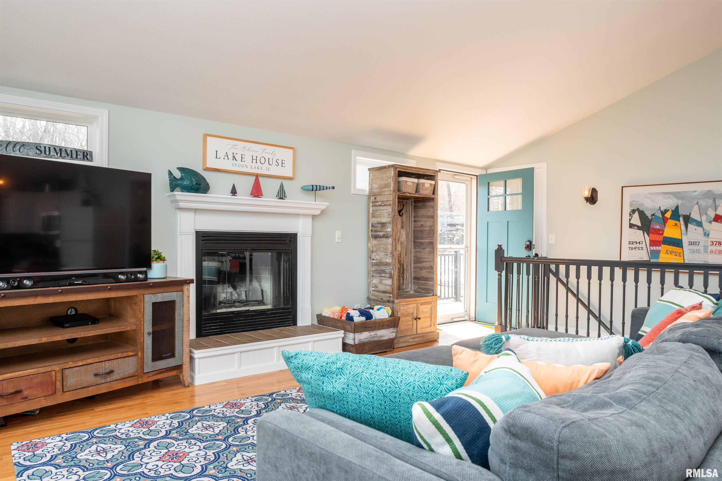 84 Walnut Court Dahinda, IL 61428 - Photo 8 of 53