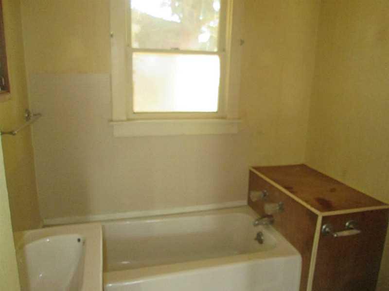 92 Main Street Rosedale, IN 47874 - Photo 7 of 10