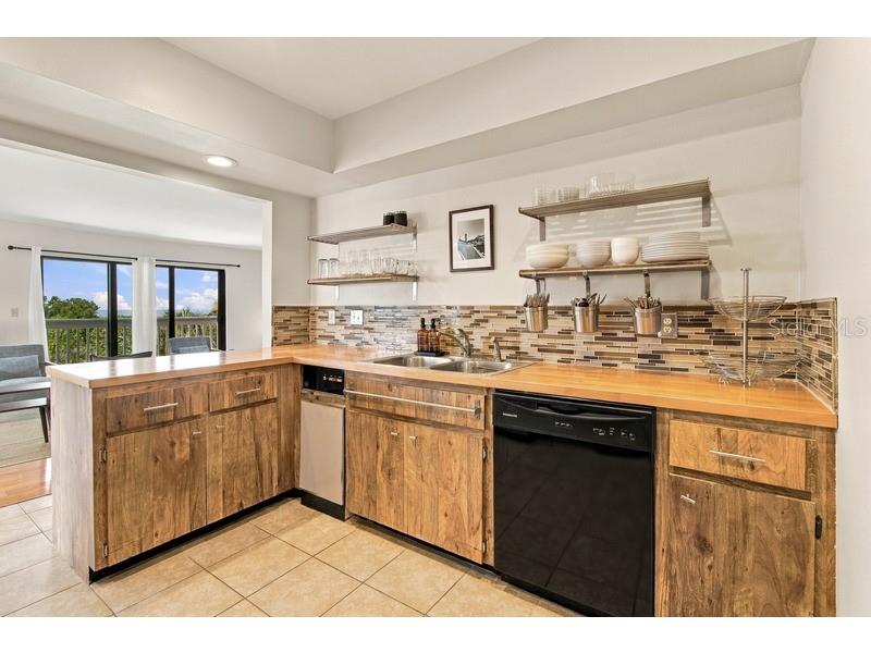 460 Beach Road, Unit A1 Sarasota, FL 34242 - Photo 30 of 38 Gallery Image 30