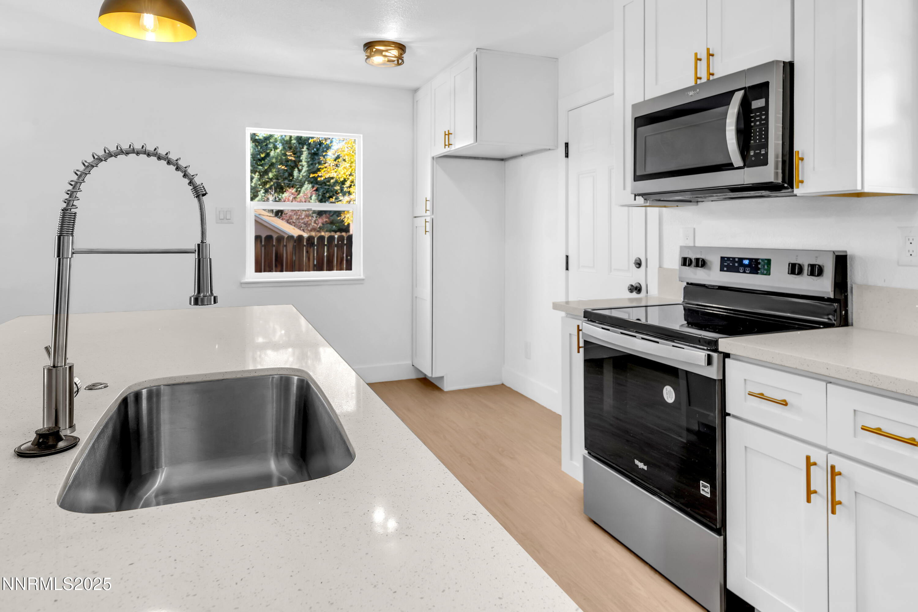 650 Lancaster Drive Reno, NV 89506 - Photo 11 of 27 Lancaster650-011
