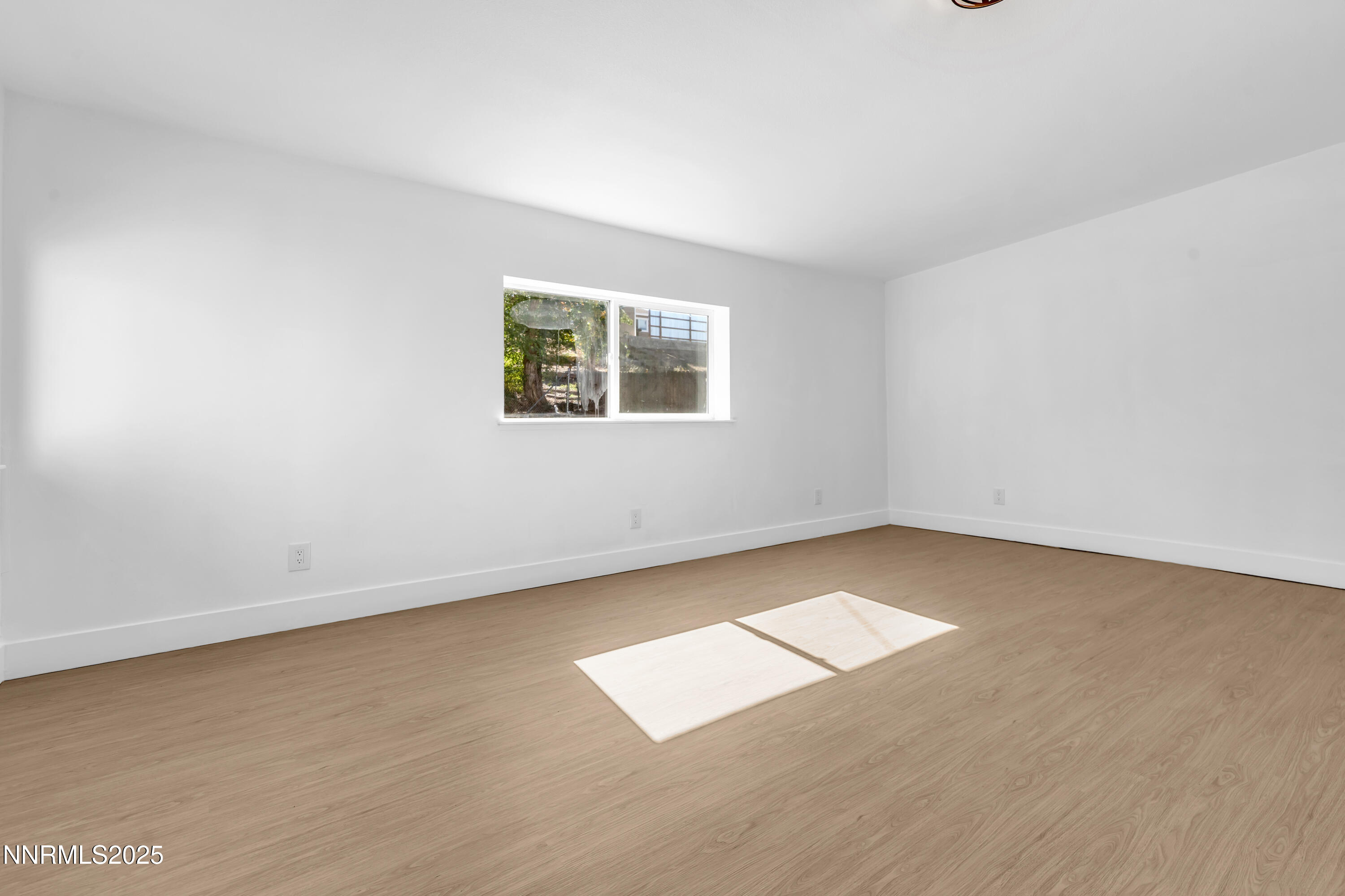650 Lancaster Drive Reno, NV 89506 - Photo 15 of 27 Lancaster650-015