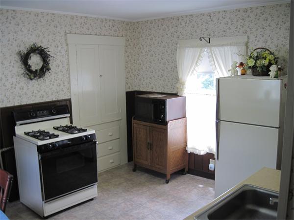 2 Warren Avenue Reading, MA 01867 - Photo 19 of 24 Gallery Image 19