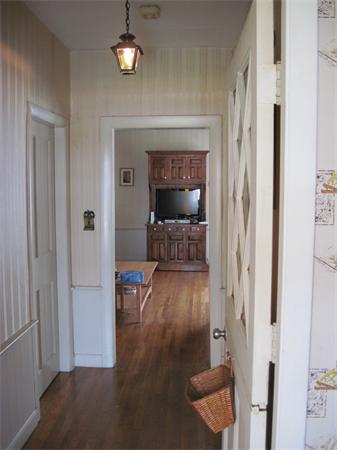 2 Warren Avenue Reading, MA 01867 - Photo 8 of 24 Gallery Image 8