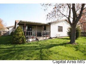 2528 Columbus Circle Springfield, IL 62703 - Photo 2 of 9