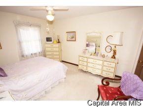 2528 Columbus Circle Springfield, IL 62703 - Photo 6 of 9