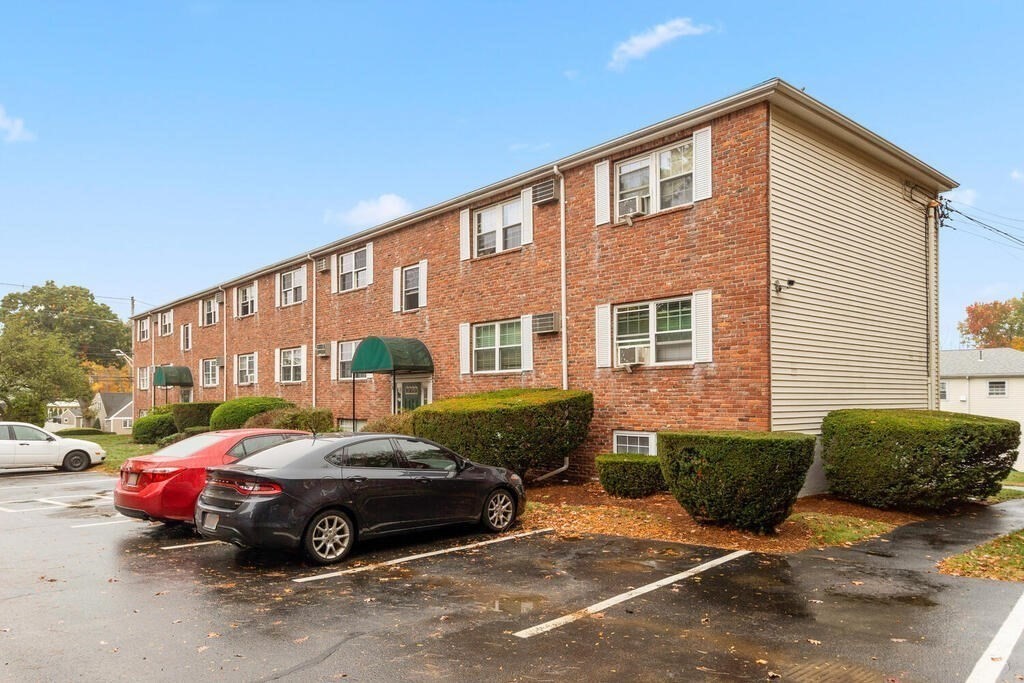 168 Boston Post Road East, Unit 9 Marlborough, MA 01752 - Photo 4 of 21 Gallery Image 4