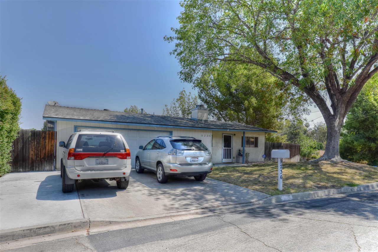 9236 Fanita Rancho Road Santee, CA 92071 - Photo 4 of 22 Gallery Image 4