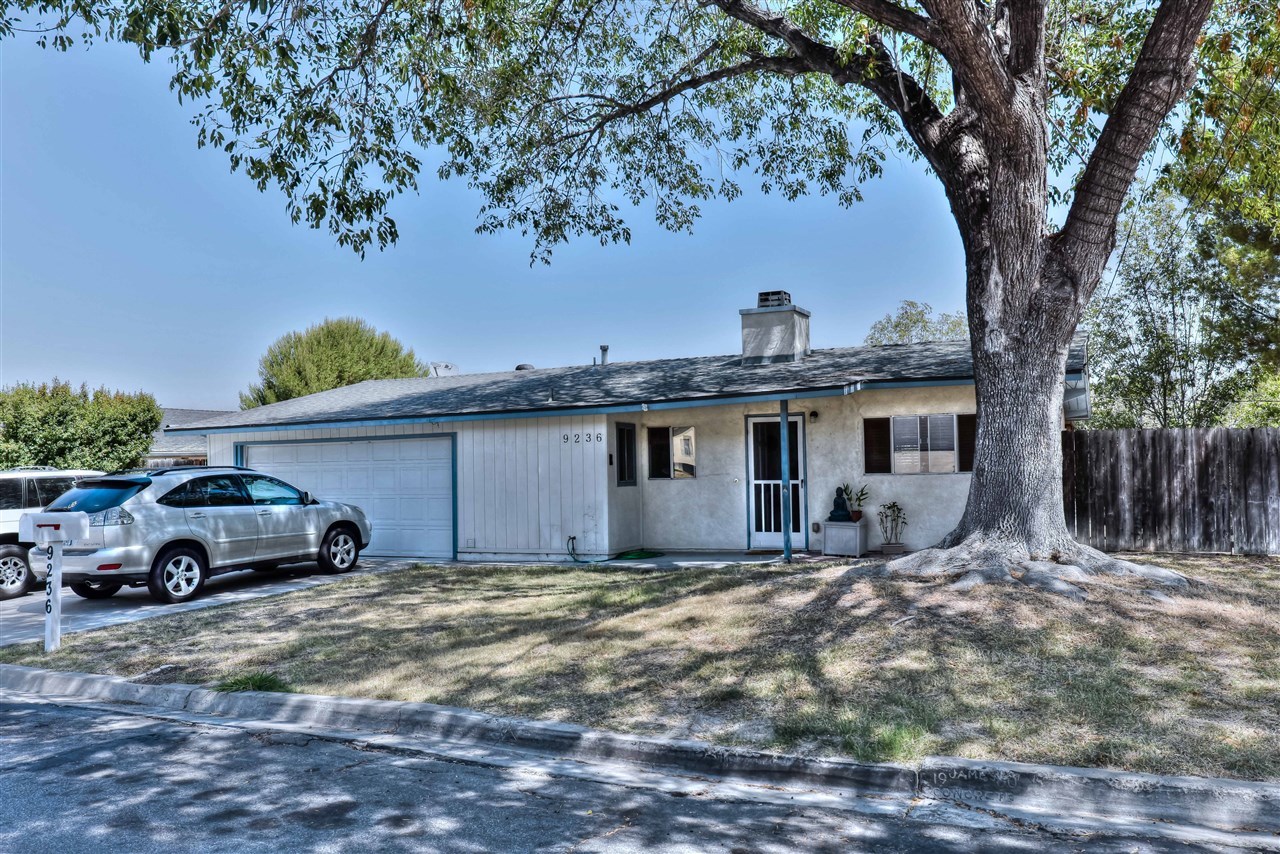 9236 Fanita Rancho Road Santee, CA 92071 - Photo 5 of 22 Gallery Image 5