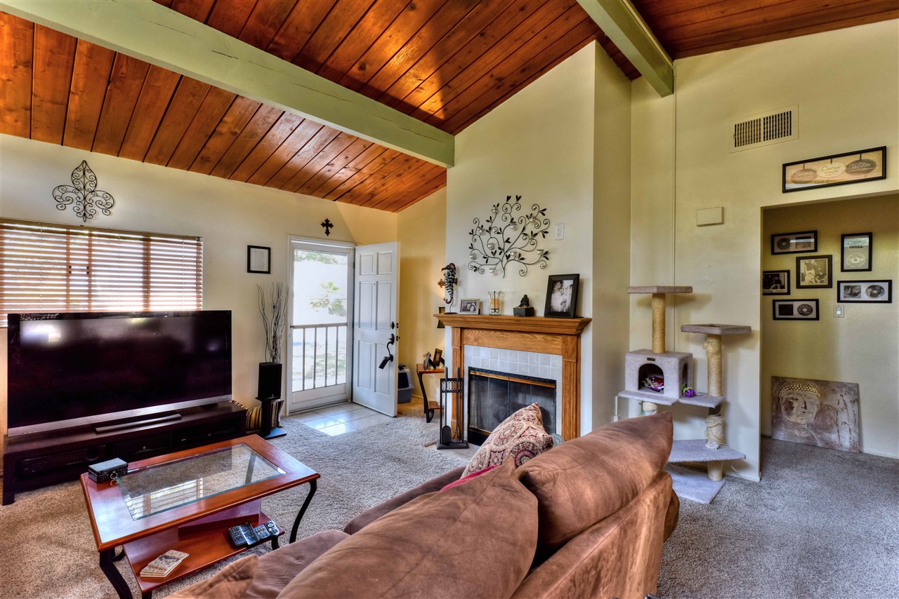 9236 Fanita Rancho Road Santee, CA 92071 - Photo 7 of 22 Gallery Image 7