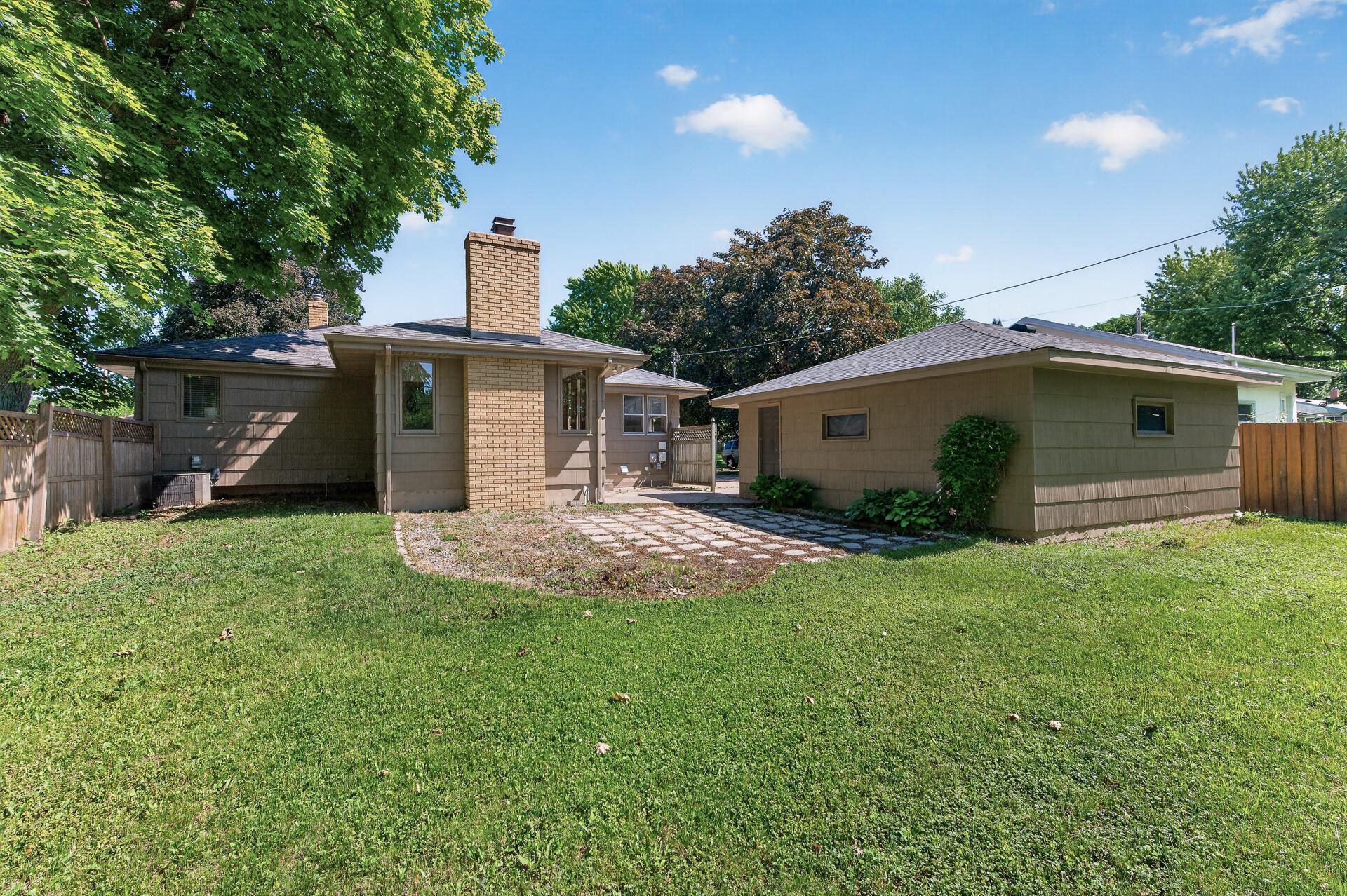 1056 Glenhill Road Shoreview, MN 55126 - Photo 26 of 34