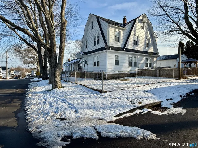 $2,350 | 95 Pope Street, Fairfield, CT 06825