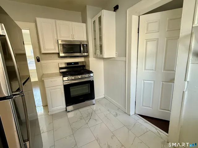 $2,350 | 95 Pope Street, Fairfield, CT 06825