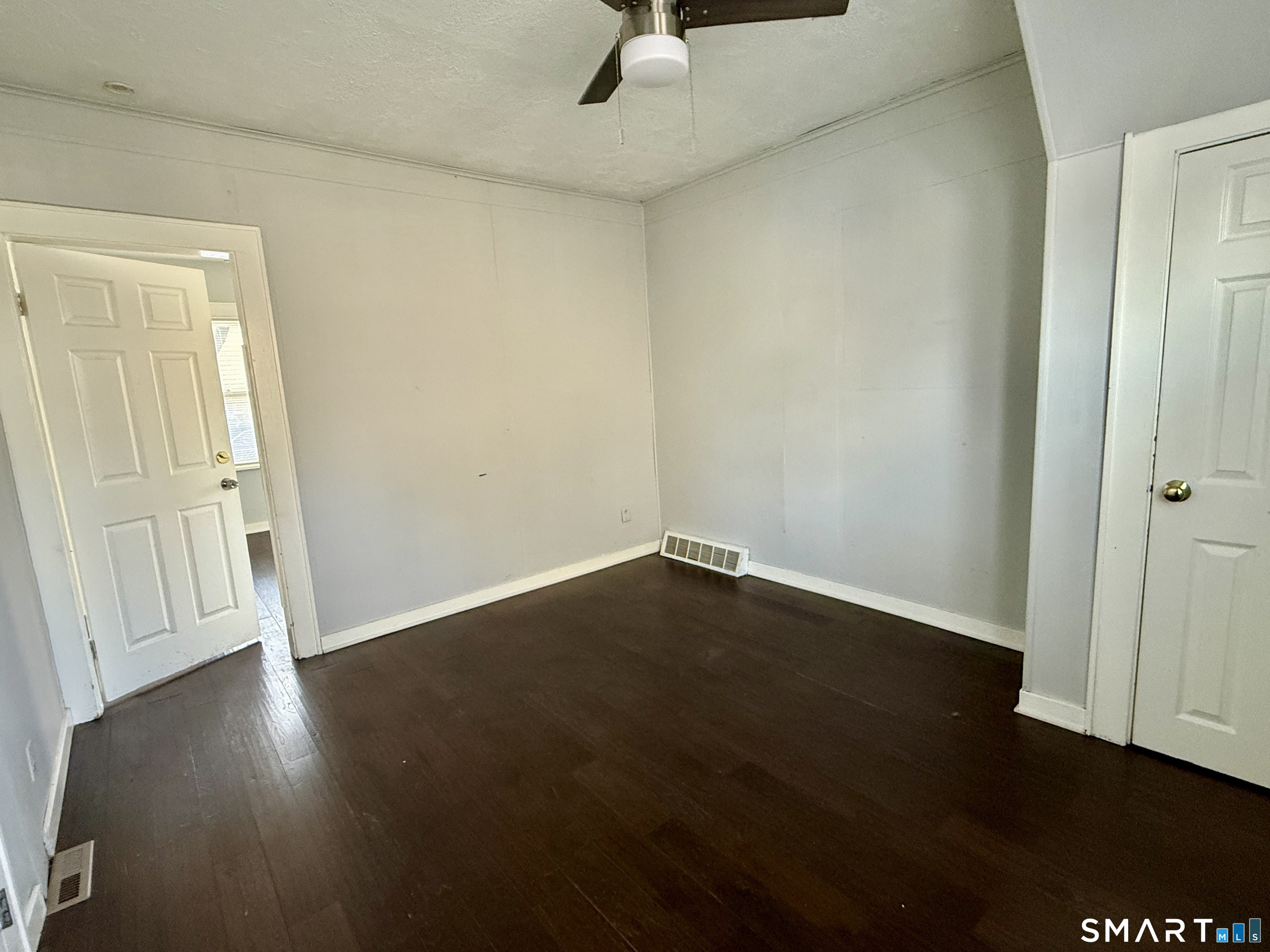 95 Pope Street Fairfield, CT 06825 - Photo 10 of 11