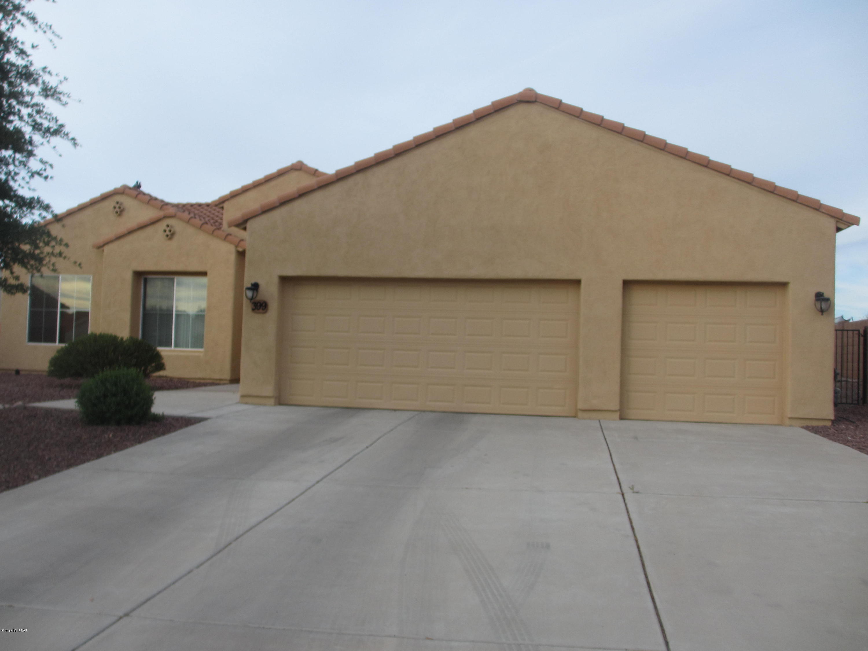 399 Via Capri Rio Rico, AZ 85648 - Photo 5 of 34