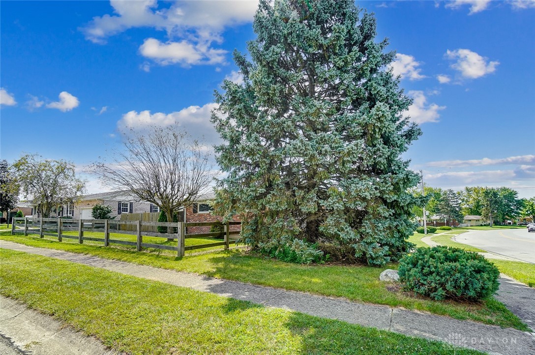 5304 West Ridgewood Road Springfield, OH 45503 - Photo 4 of 59