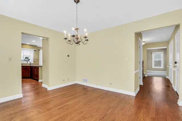 $3,800 | 1000 Cumberland Lane, Buffalo Grove, IL 60089