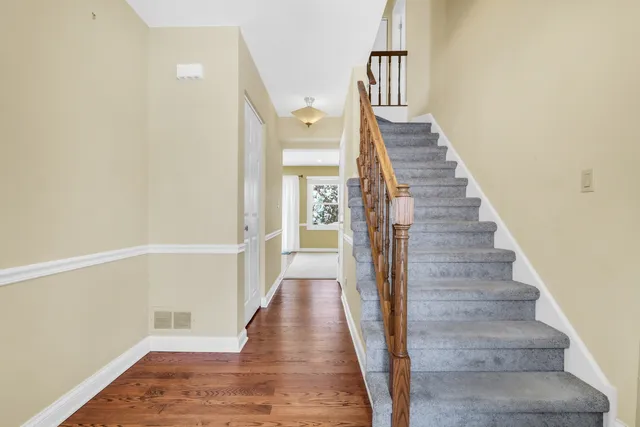 $3,800 | 1000 Cumberland Lane, Buffalo Grove, IL 60089