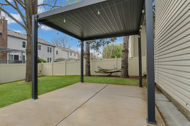 $3,800 | 1000 Cumberland Lane, Buffalo Grove, IL 60089