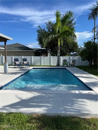 $6,800 | 852 Northeast 7th Place, Cape Coral, FL 33909