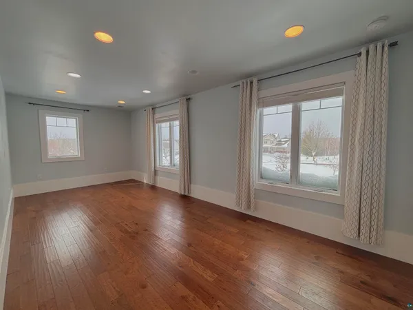 $879,000 | 2718 Northridge Drive, Duluth, MN 55811