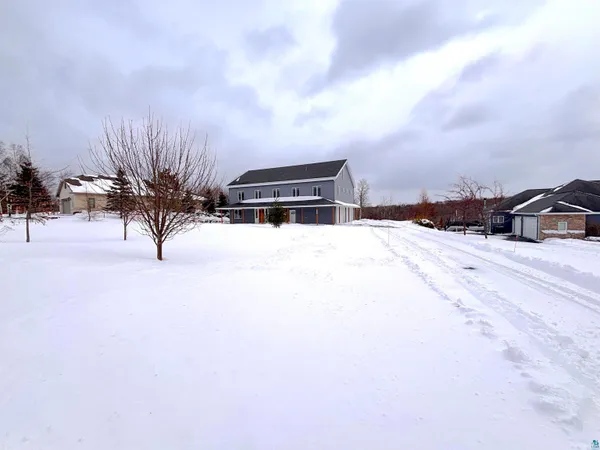 $879,000 | 2718 Northridge Drive, Duluth, MN 55811