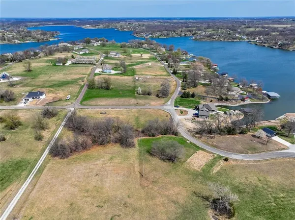 $16,000 | Lot 1569 Lake Viking Terrace, Altamont, MO 64620
