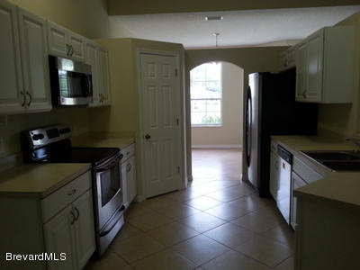 4470 Windsor Court Mims, FL 32754 - Photo 5 of 14 kitchen