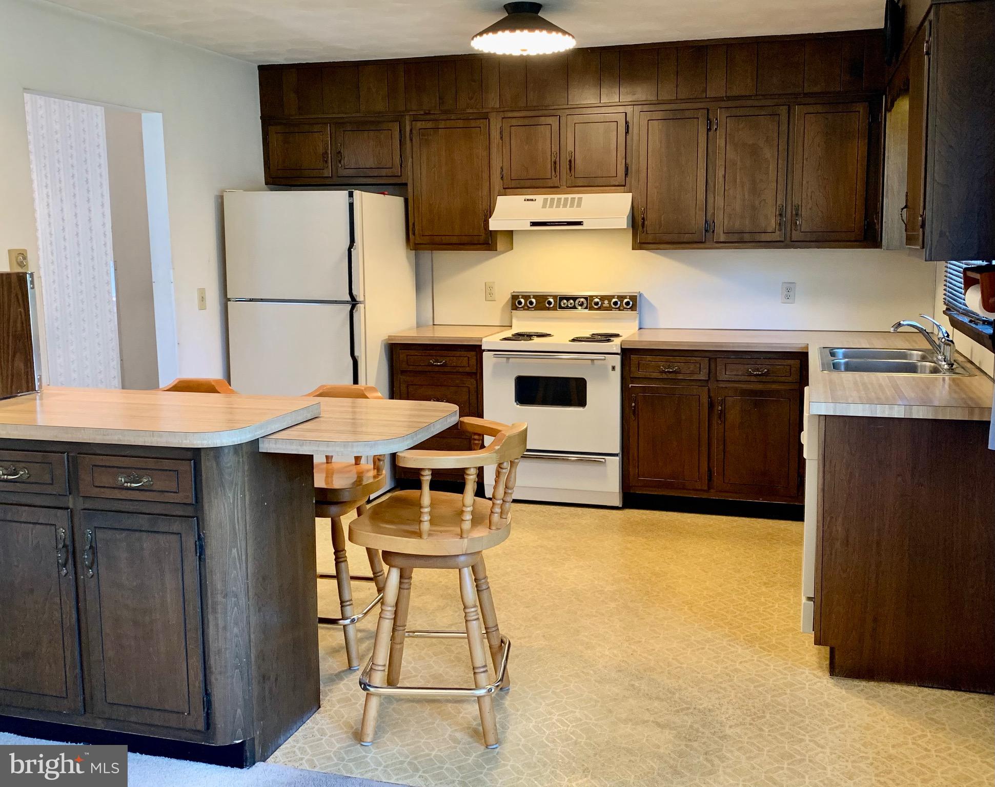 184 Ridge Hill Road Mechanicsburg, PA 17050 - Photo 5 of 13 Gallery Image 5