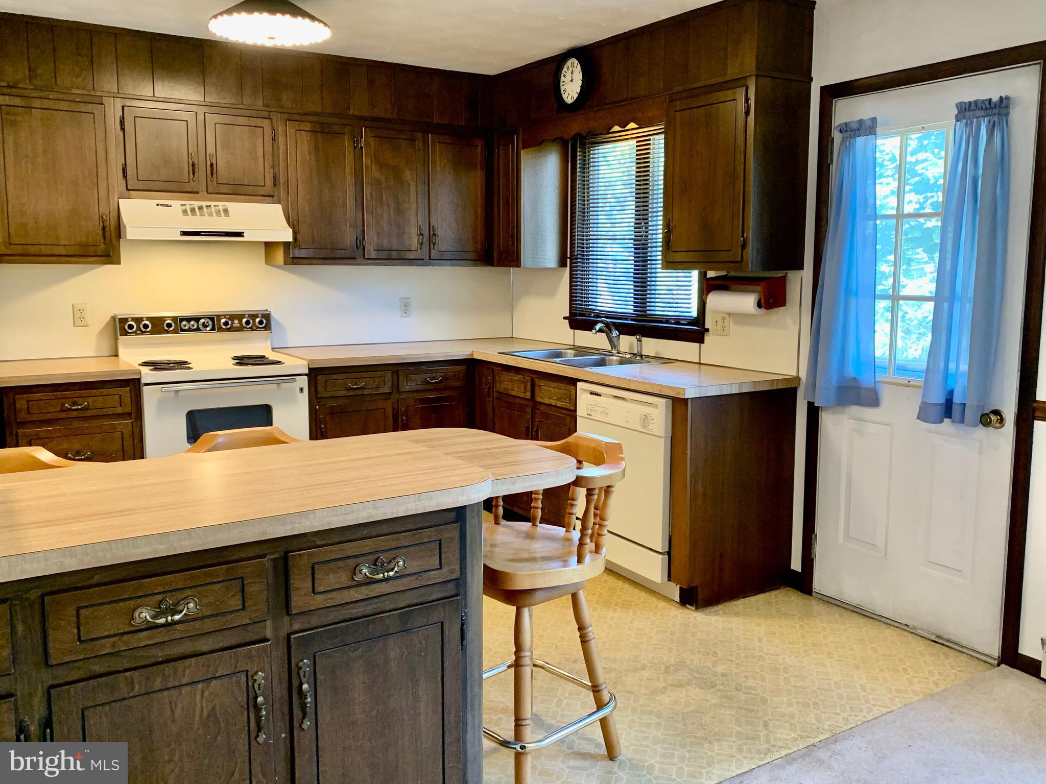 184 Ridge Hill Road Mechanicsburg, PA 17050 - Photo 6 of 13 Gallery Image 6
