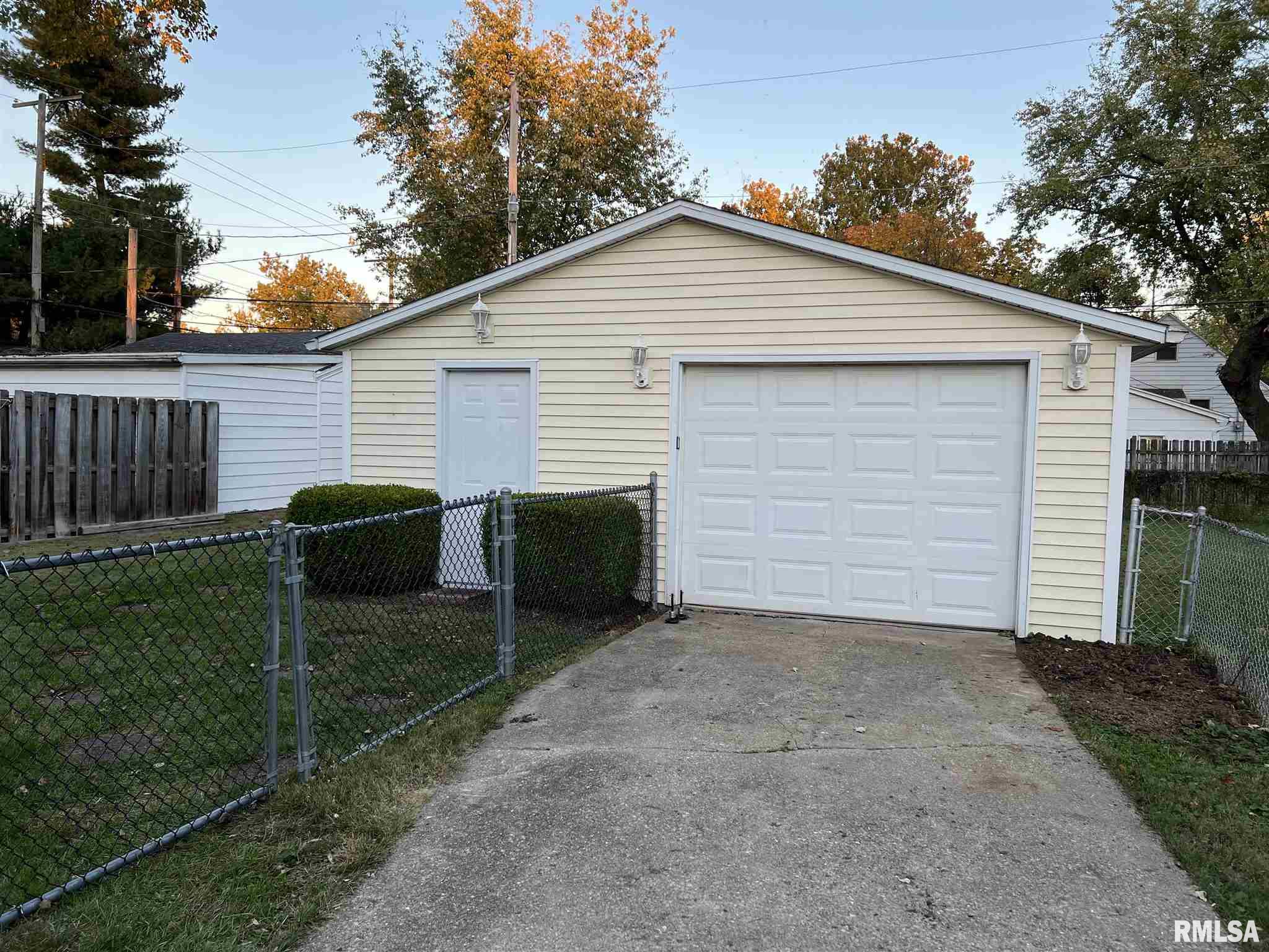 2624 South 7th Street Springfield, IL 62703 - Photo 23 of 27