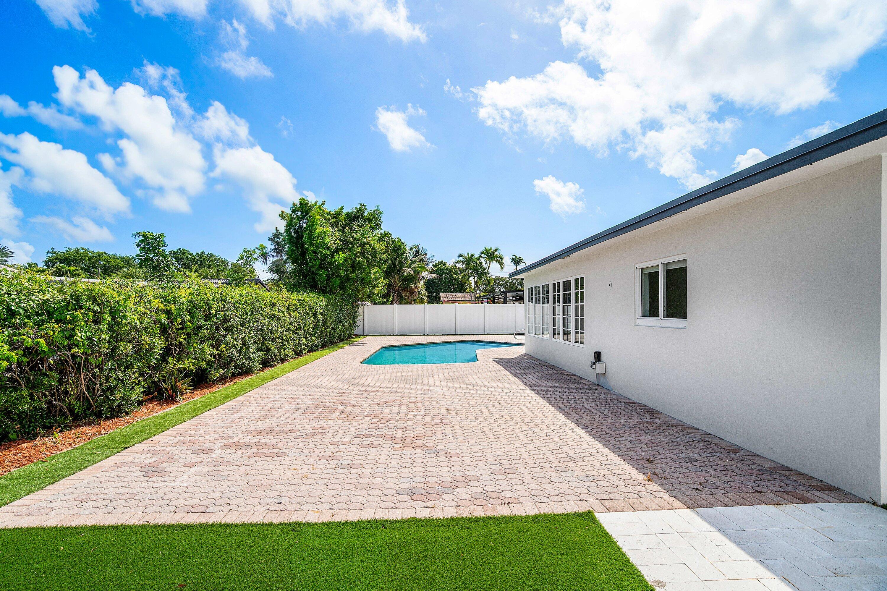 1531 Northwest 4th Street Boca Raton, FL 33486 - Photo 34 of 34 a view of back yard of the house
