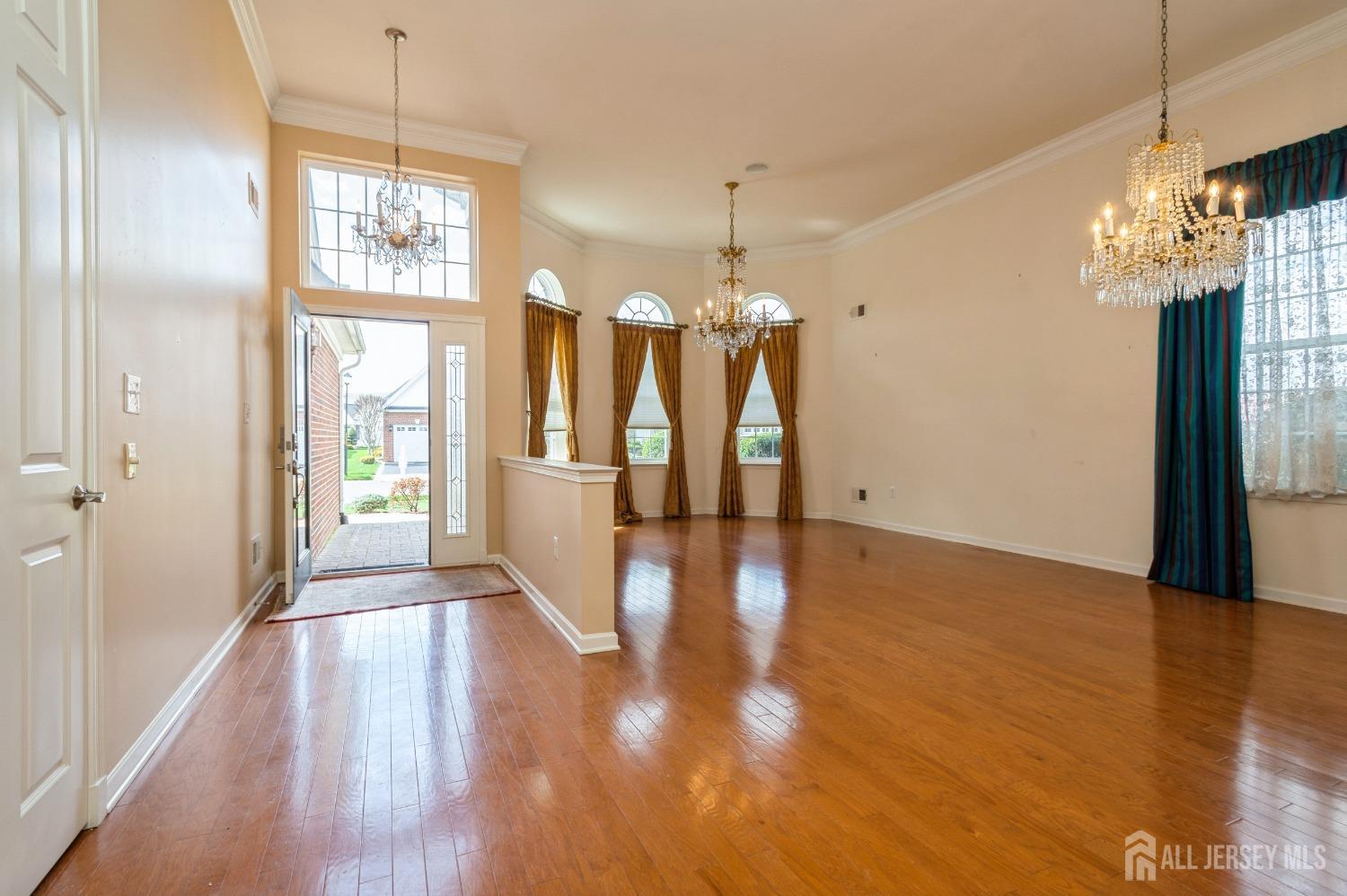 7 Riviera Drive Monroe Township, NJ 08831 - Photo 3 of 41
