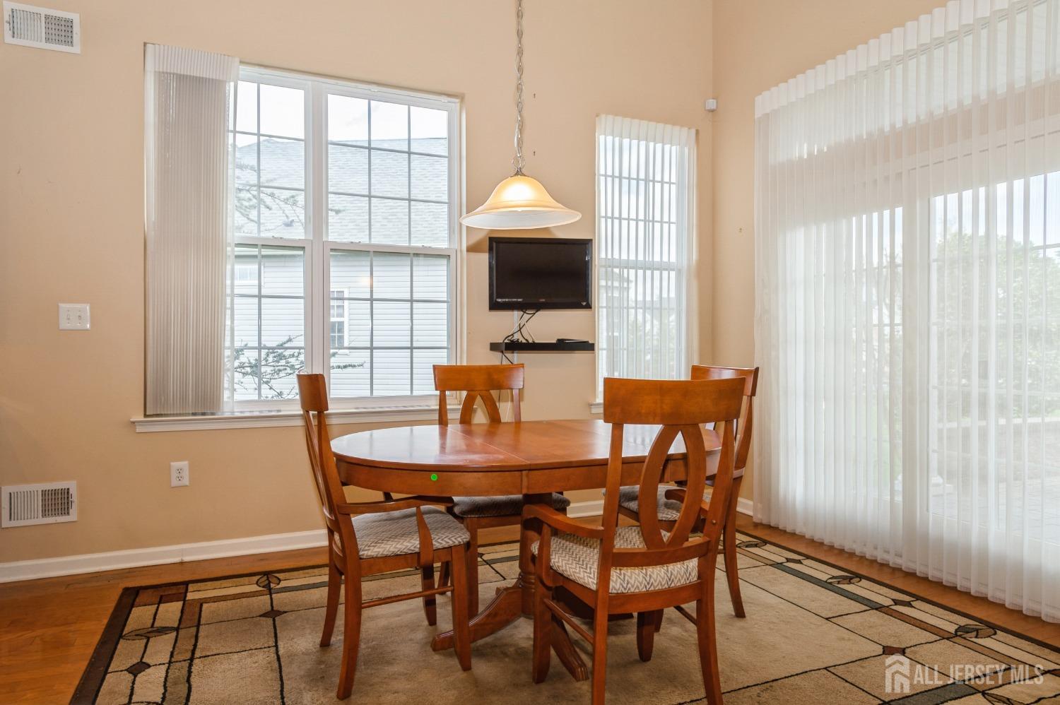 7 Riviera Drive Monroe Township, NJ 08831 - Photo 8 of 41