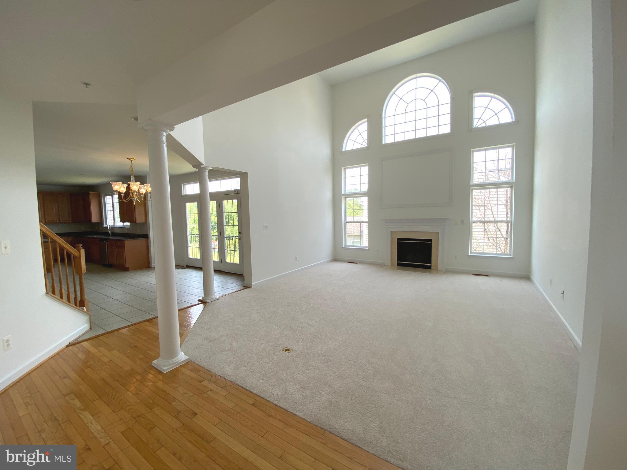 210 Potomac Ridge Drive Fort Washington, MD 20744 - Photo 12 of 45 Living Room