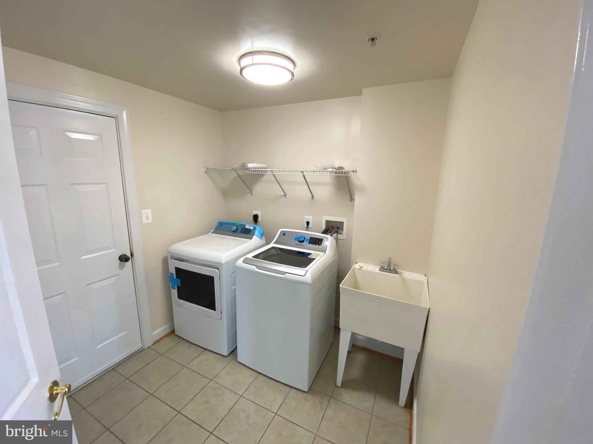 210 Potomac Ridge Drive Fort Washington, MD 20744 - Photo 19 of 45 Laundry Room on Main Level