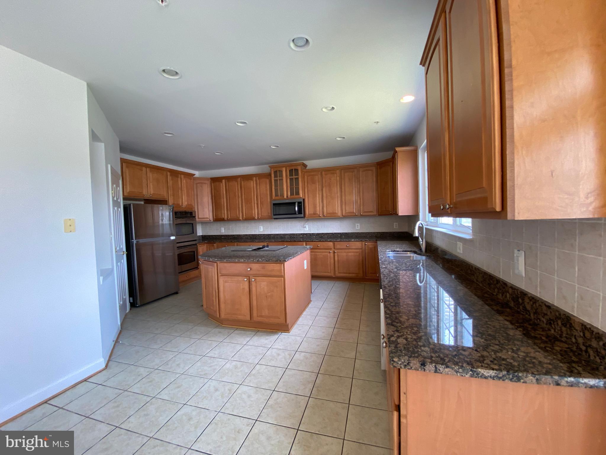 210 Potomac Ridge Drive Fort Washington, MD 20744 - Photo 21 of 45 Kitchen