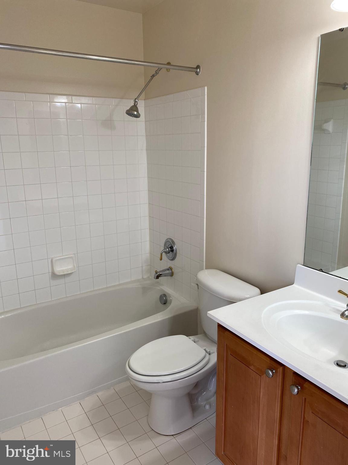 210 Potomac Ridge Drive Fort Washington, MD 20744 - Photo 26 of 45 Bathroom #2