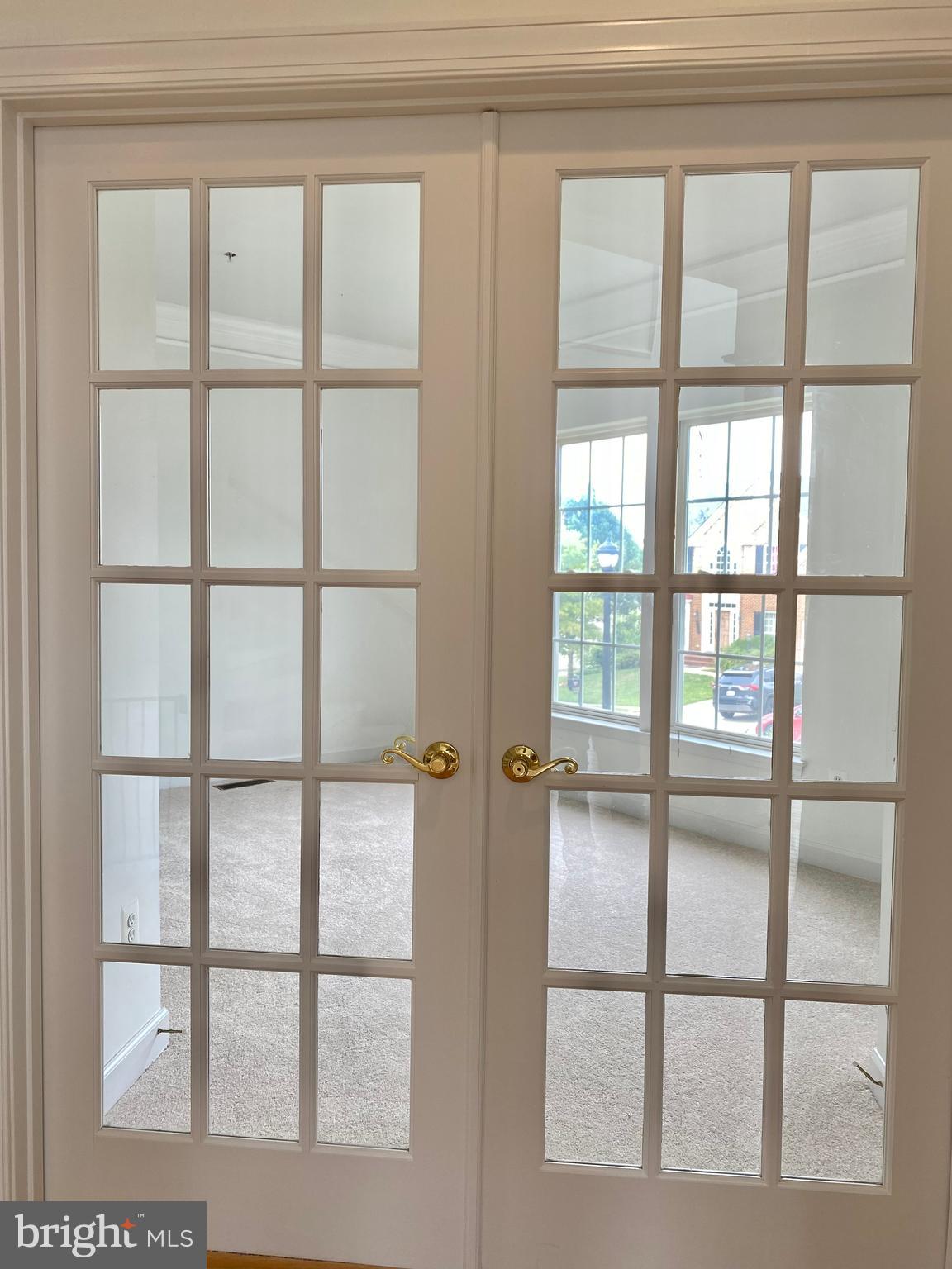 210 Potomac Ridge Drive Fort Washington, MD 20744 - Photo 9 of 45 Library