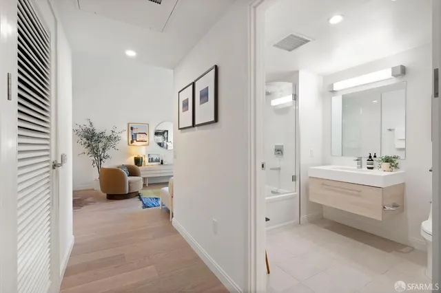 $725,000 | 555 Fulton Street, Unit 301, San Francisco, CA 94102