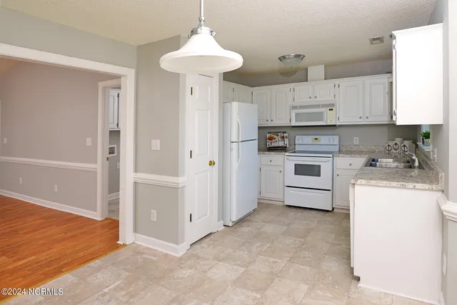 $1,700 | 2008 Penncross Drive, Greenville, NC 27834