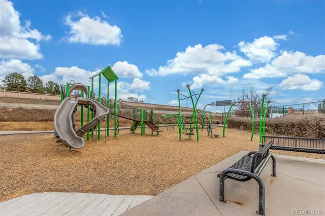 a view of a yard and entertaining space