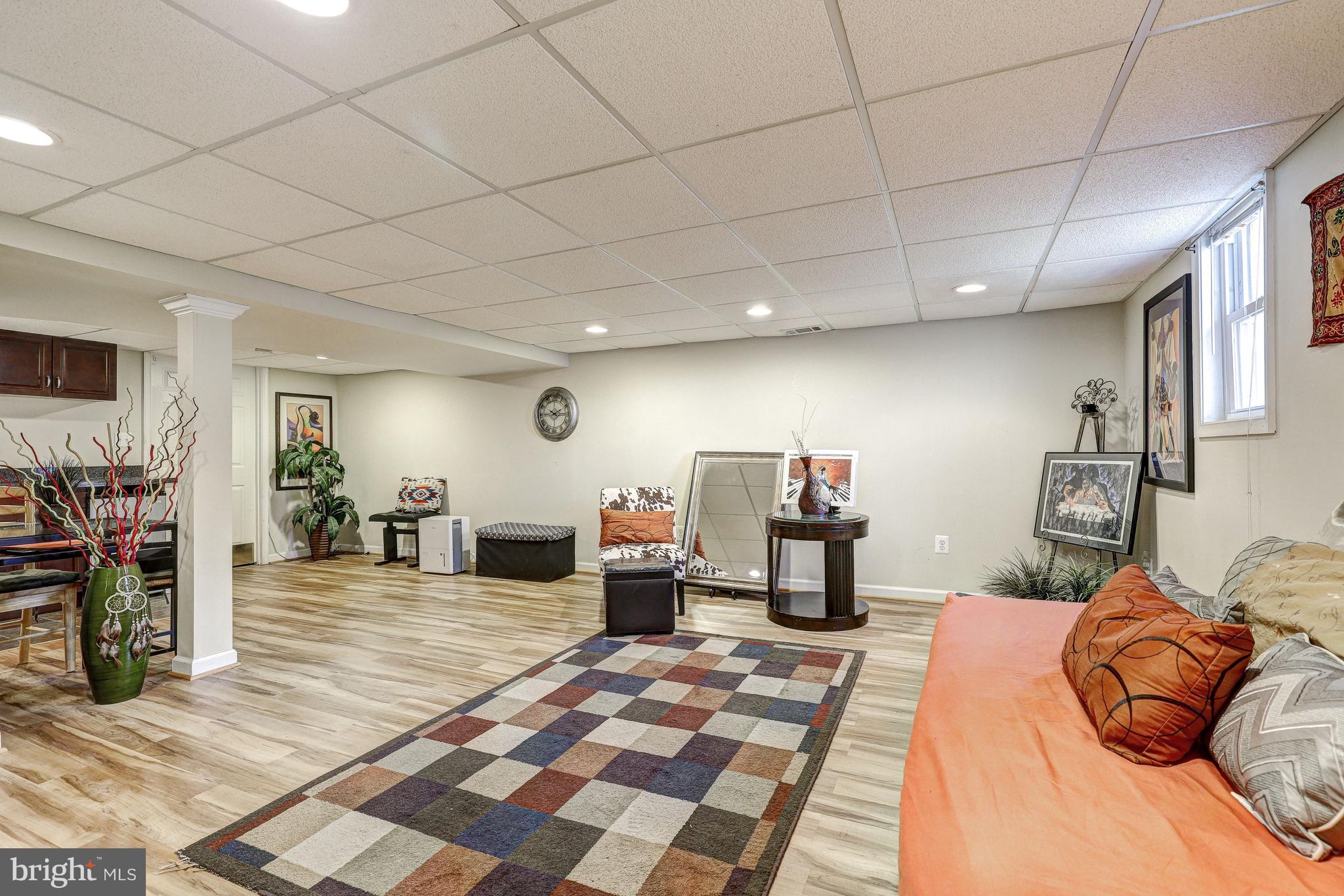 822 Cooks Lane Baltimore, MD 21229 - Photo 20 of 32 Family Room
