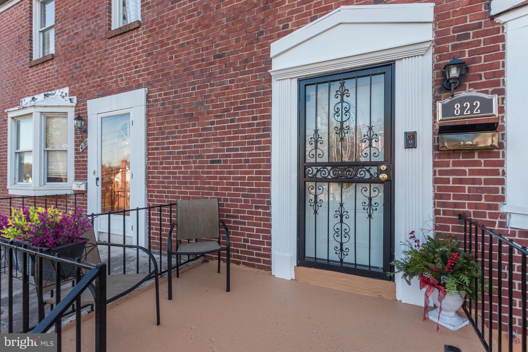 822 Cooks Lane Baltimore, MD 21229 - Photo 2 of 32 Front Porch