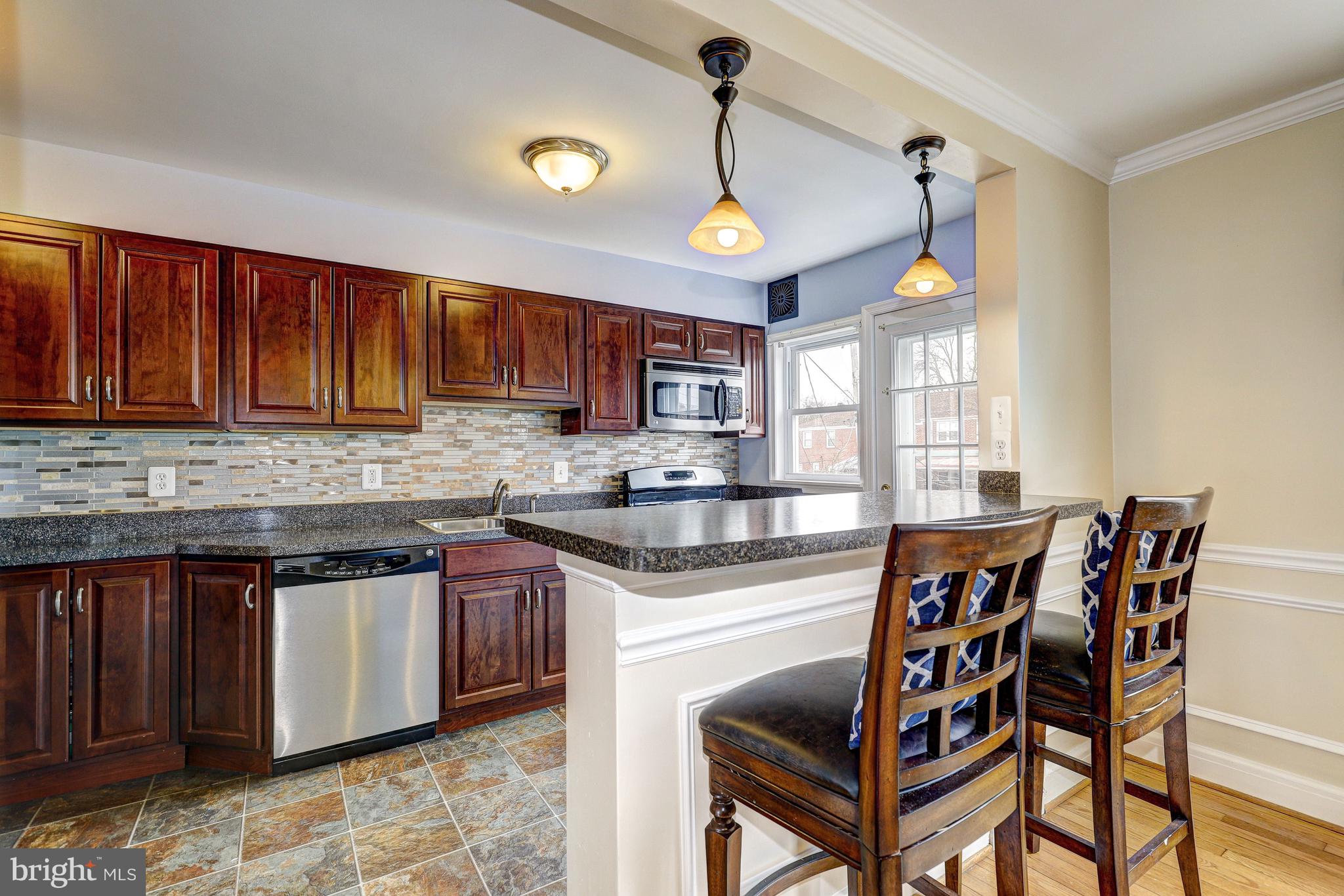 822 Cooks Lane Baltimore, MD 21229 - Photo 9 of 32 Kitchen