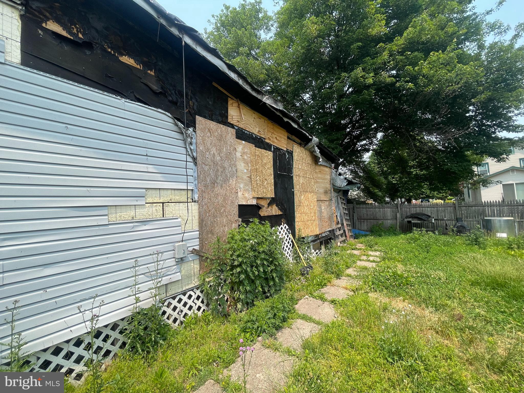 1130 Edgely Road Bristol, PA 19007 - Photo 5 of 9