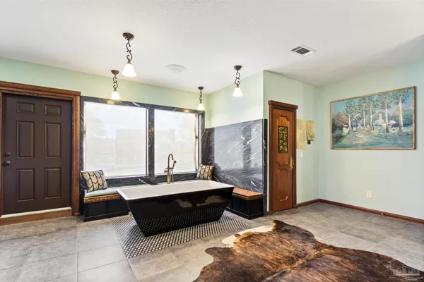 $814,900 | 5089 Shoshone Drive, Pensacola, FL 32507